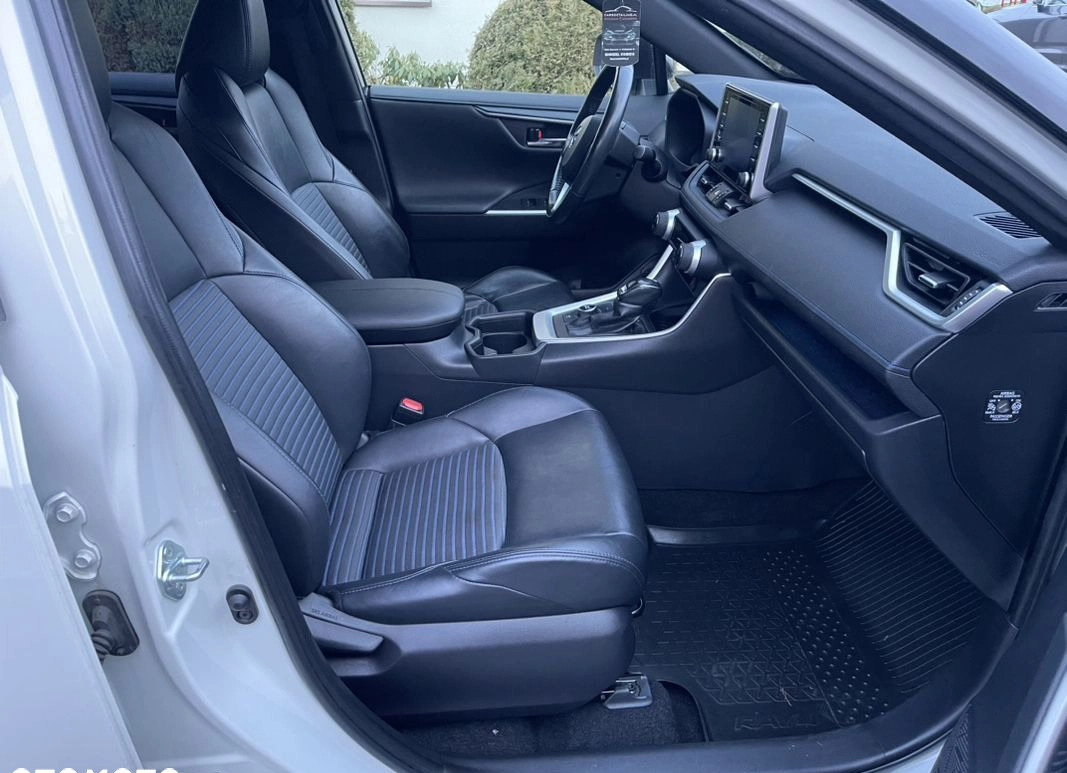 Toyota RAV4 cena 144900 przebieg: 84000, rok produkcji 2019 z Pajęczno małe 704